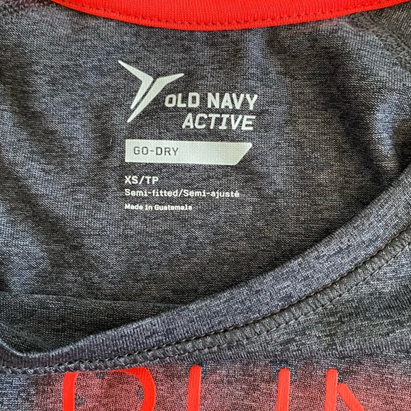 Old Navy Active Long Sleeve Shirt - Picture 3 of 3